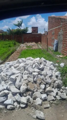 Pedra de alicerce carrada de qualidade 6M
