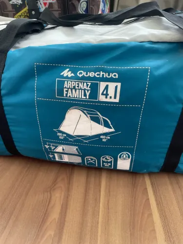 Barraca  Quechua Arpenaz Family 4.1 semi nova 