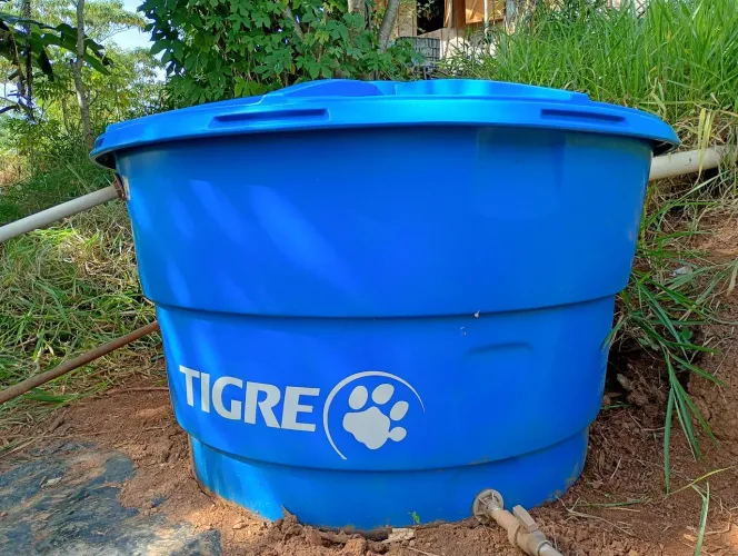 Caixa d'água 1000 litros Tigre - ótimo estado, captação de chuva