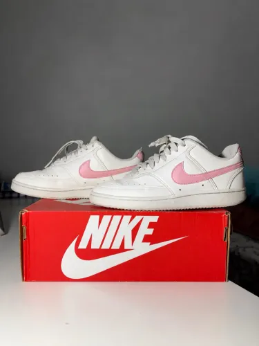 Tênis Nike Court Vision branco e rosa | tam:35
