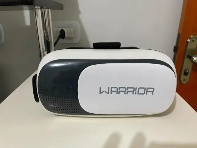 Óculos de Realidade Virtual Warrior JS080 da Multilaser