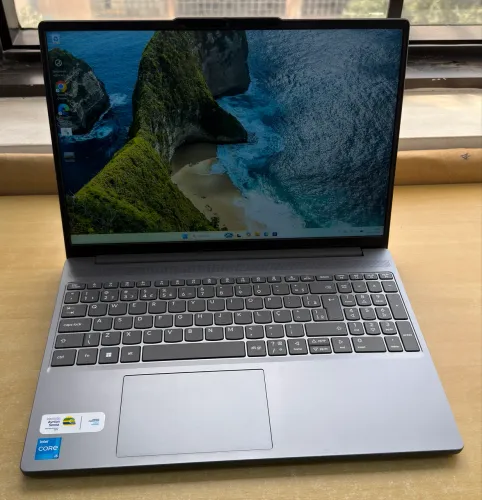 Notebook Lenovo Core I5 13ª 8GB E 500GB