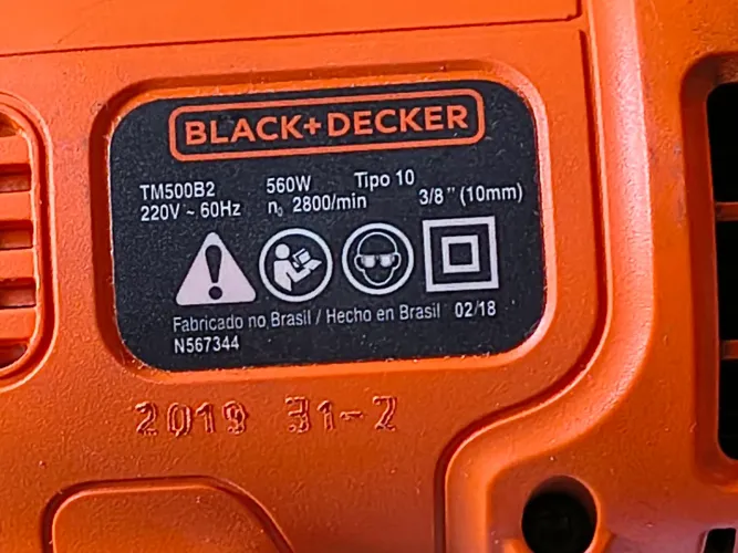 Furadeira Black Decker R$200,00