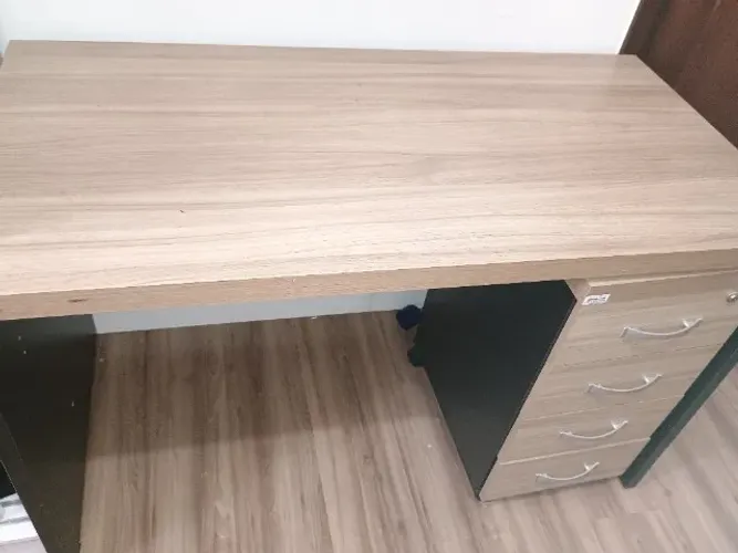 Mesa de escritório 