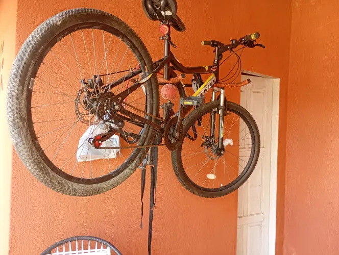 Bicicleta em perfeitas condições - REVISADA