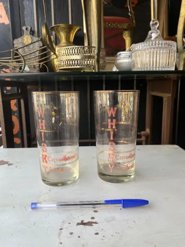Par copo Whisky filetado em ouro Cavaleiros e senhoras (ref:271)