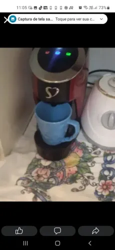Cafeteira cápsulas 200.00 pra hj
