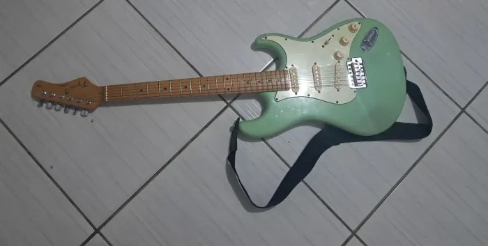 Guitarra strato Tagima Tg530 com Capa