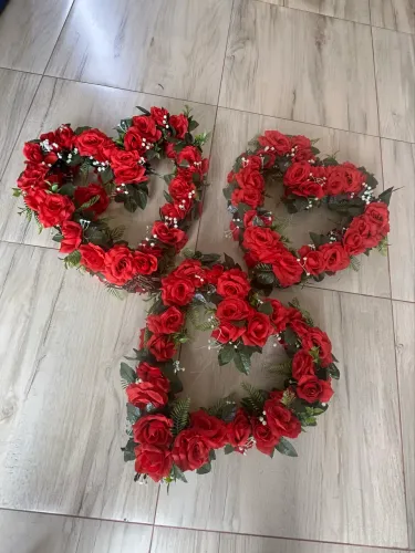Coração de flores artificiais 