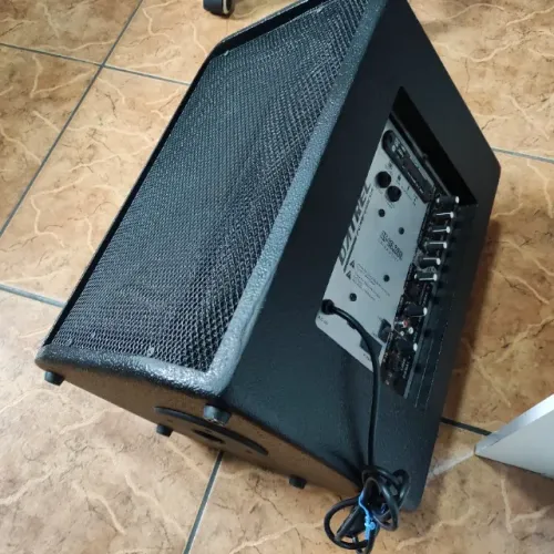 Caixa Ativa Amplificada Retorno Monitor 200w Usb Bluetooth Preto 127/220vCaixa Ativa Ampli
