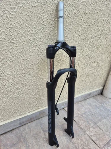 Suspensão de bicicleta MTB aro 29 Rockshox Judy