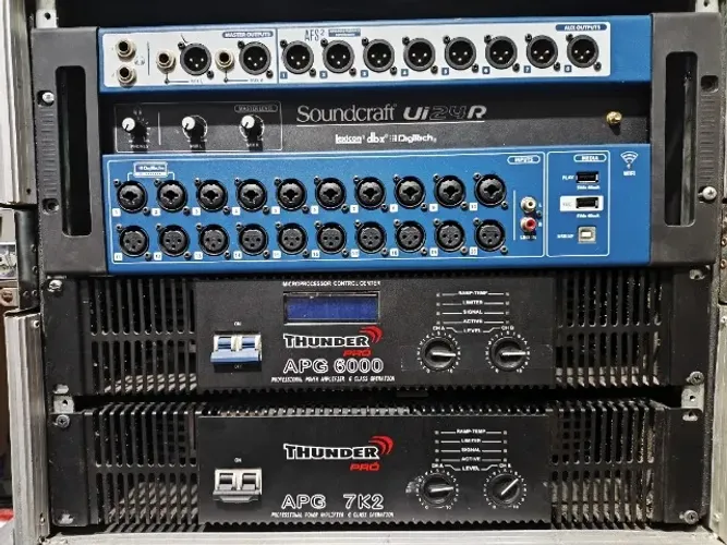 Som e Iluminação Profissional Completo - Soundcraft Ui24R + Thunder Pro + Moving Heads