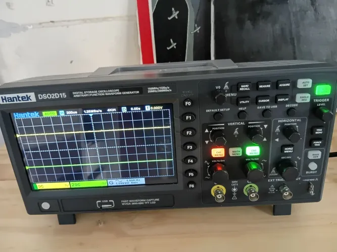Osciloscópio Hantek DSO2D15