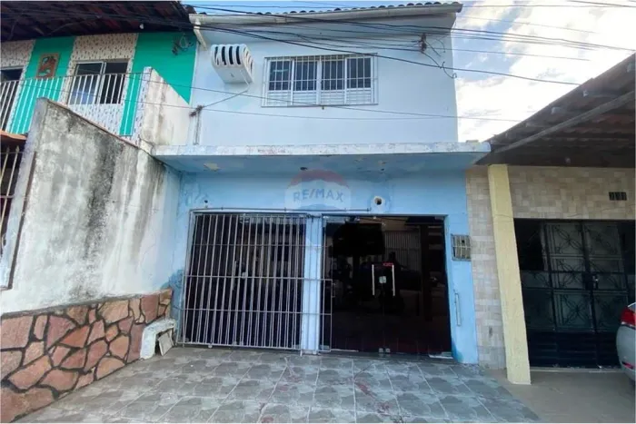 VENDO CASA COM PONTO COMERCIAL NA PONTA GROSSA !
