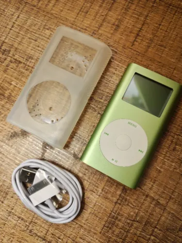 iPod Mini 2ª geração - 128gb - bateria nova + capa + cabo
