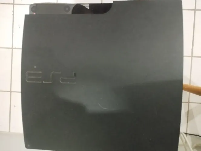 VENDO PS3 + 2 CONTROLES ORIGINAIS + JOGOS