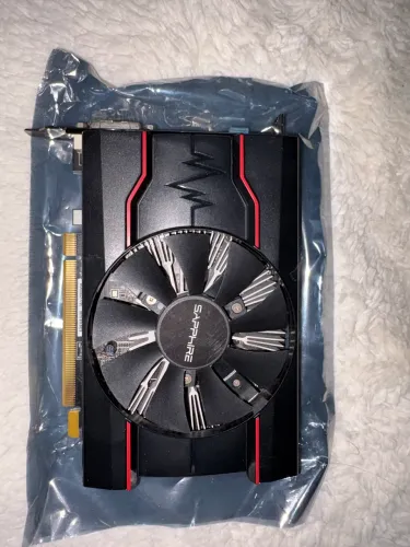 Placa de vídeo AMD GTX 550 (4Gb) LIGA MAS NÃO DA VIDEO