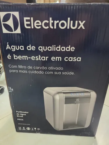 Purificador de água eletrônicas bivolt opção natural e gelada. Seminovo excelente estado