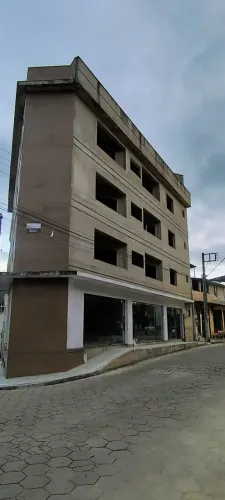 Alugo ponto comercial novo em Guaçui -ES
