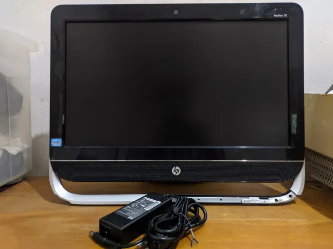Computador Hp Pavilion 20 (Display quebrado)