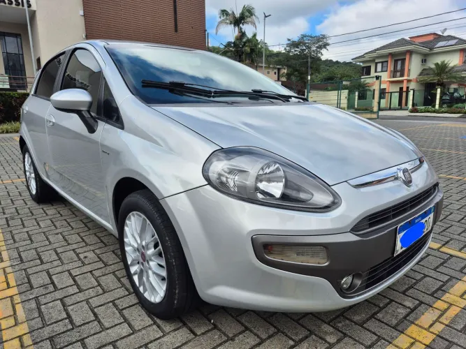 Fiat Punto Essence Dualogic 1.6 Flex 16V 5P 2013
