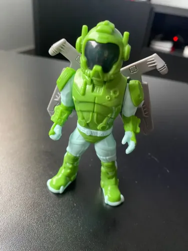 Boneco Astronauta Verde - Maxi Surprise Kinder Páscoa