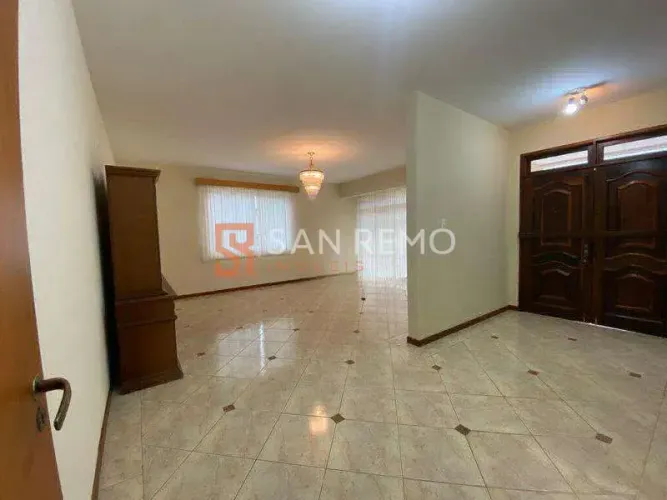 Capoeiras | Casa 4 quartos, sendo 2 suites
