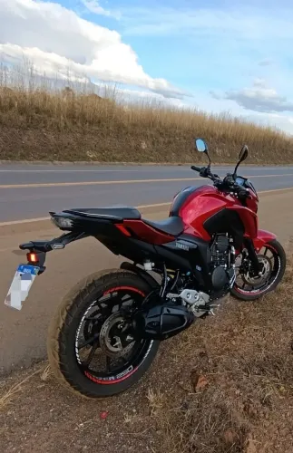 Yamaha fazer 250 connected