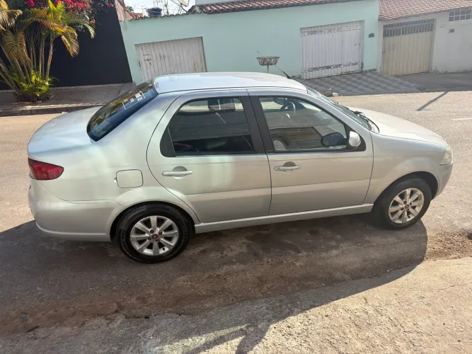 Fiat Siena EL Celeb. 1.0 MPI Fire Flex 8V 4P 2012