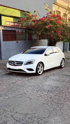Mercedes-Benz Classe A 200 1.6 TB 16V Urban 156cv Aut. 2014