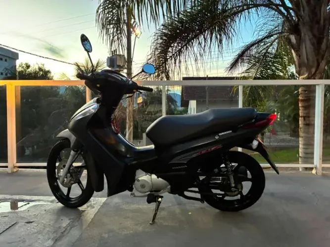 Vendo Honda Biz EX 125 - Ano 2015