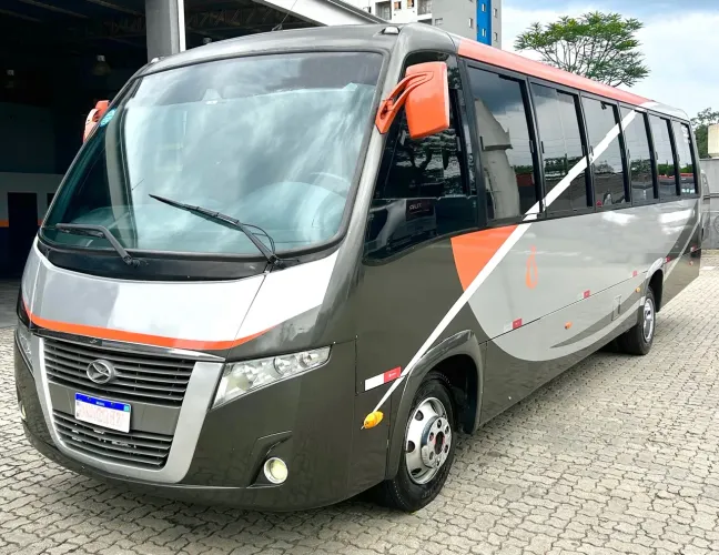 Micro ônibus Volare W9 FLY | Executivo ano 2011 | Com 32 lugares 
