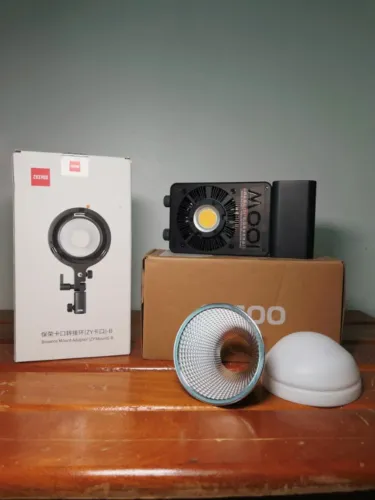 Kit Iluminação LED Zhiyun Cinepeer CX100 100W + Softbox Triopo 65cm + Tripé + Carregador (