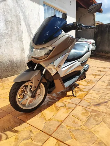 Vendo moto Yamaha nmax 160