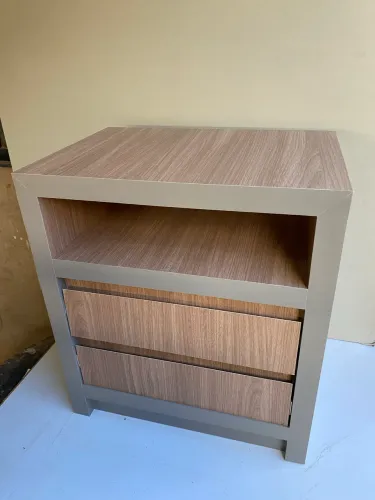 CRIADO MUDO DE MDF COM DUAS GAVETAS