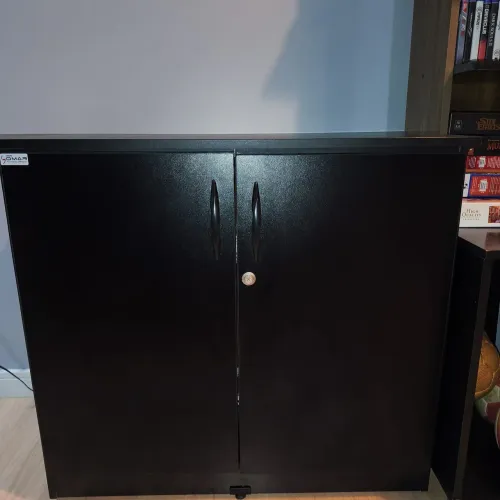 Armário de escritório preto