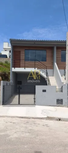 Casa geminada à venda com 3 dormitórios sendo 1 suíte, em Potecas SJ