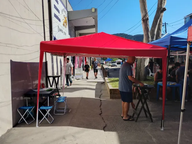 Tensa gazebo dobrável articulada 
