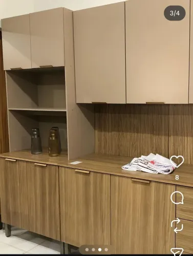 Armário de cozinha Glam amadeirado