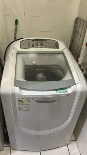 Máquina de lavar e secar C/ defeito no painel