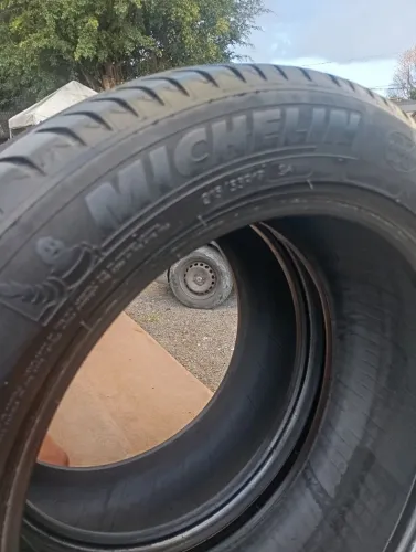 PNEUS MICHELIN