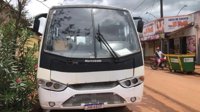 Micro ônibus 23 lugares