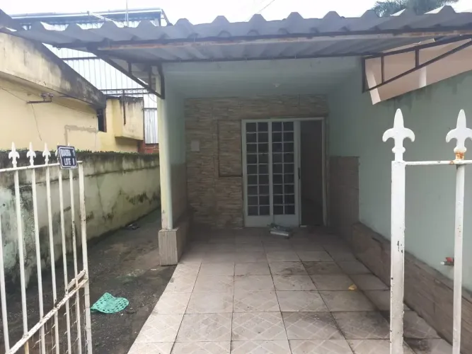 ALUGA-SE CASA EM SANTA CRUZ /RJ LOTE 14 Rua Conceição de Ipanema ALUGUEL 7