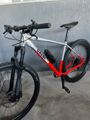Bicicleta Caloi Elite Deore 12v (Muito Nova!)