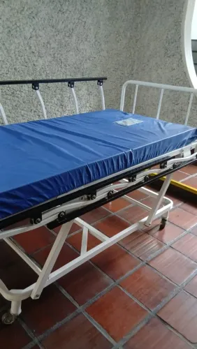 Cama hospitalar manual