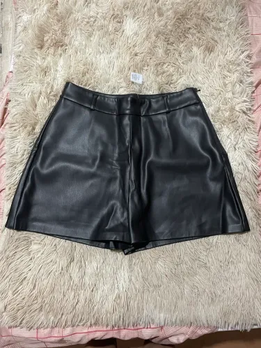 Short saia couro Renner