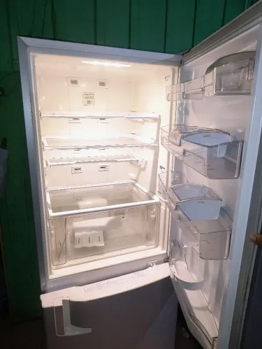 Vende-se geladeira