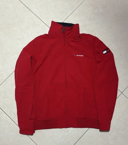Velejador Tommy Hilfiger
