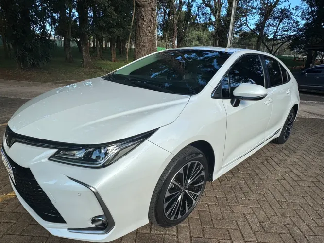 Toyota Corolla Altis 2.0 Flex 16V Aut. 2024