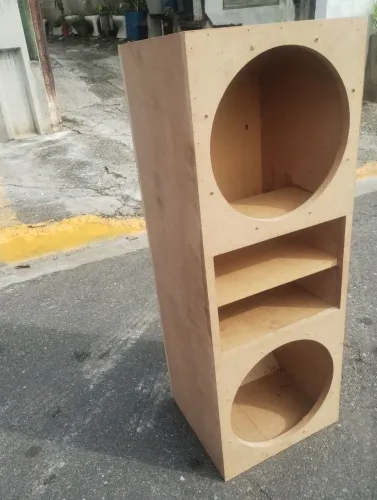 Caixa para auto falante de 12